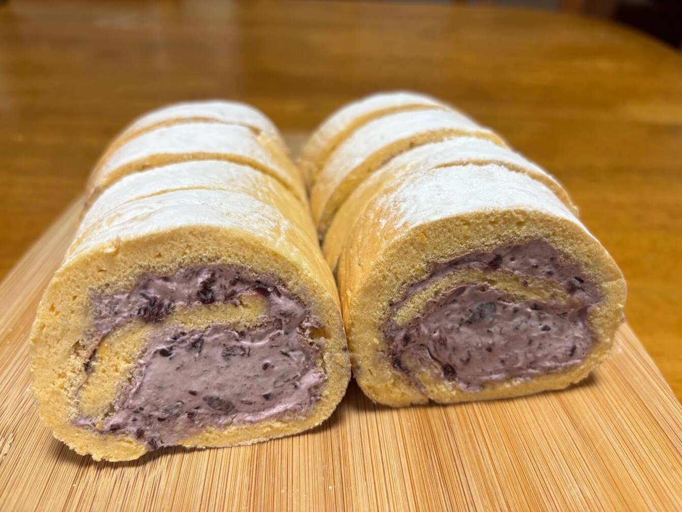 巨峰のロールケーキ